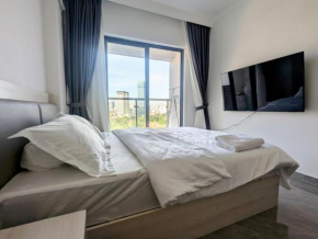 Claudio's Home Stay - 11th Floor - City Views - 55 UHD TV